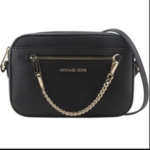 Michael Kors jet set crossbody bag!
